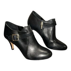 VINCE CAMUTO VONILESA Black Leather Heels Booties Women's  6.5 Boots Shoes